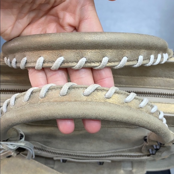 SOLD!!! Balenciaga Classic Metallic Gold City - Picture 3 of 16